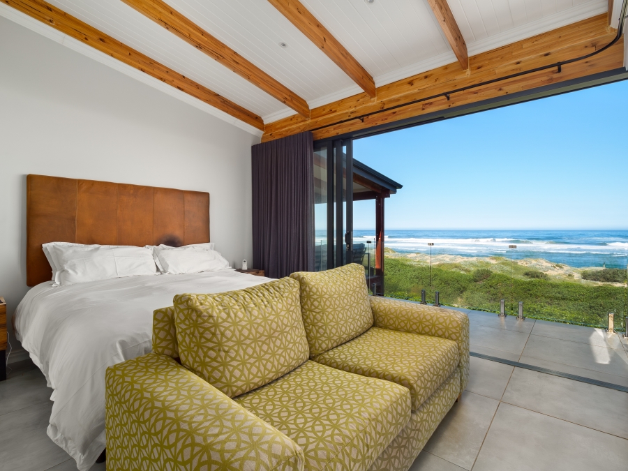 6 Bedroom Property for Sale in Myoli Beach Western Cape